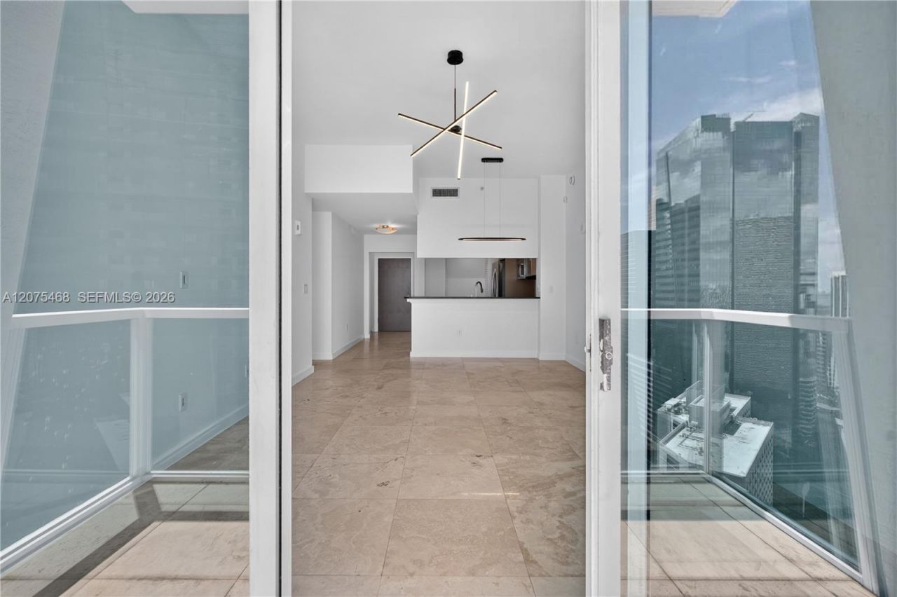 31 SE 5th St, Unit 4212, Miami, FL 33131 Photo