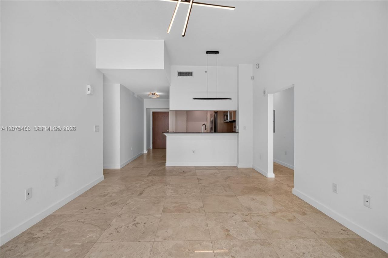 31 SE 5th St, Unit 4212, Miami, FL 33131 Photo