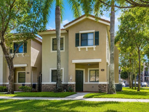 22821 SW 88th Pl , Unit 1-20, Cutler Bay, FL 33190