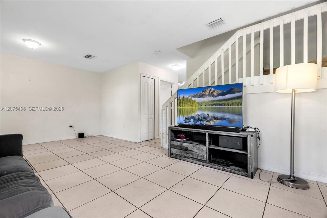 22821 SW 88th Pl , Unit 1-20, Cutler Bay, FL 33190 Photo