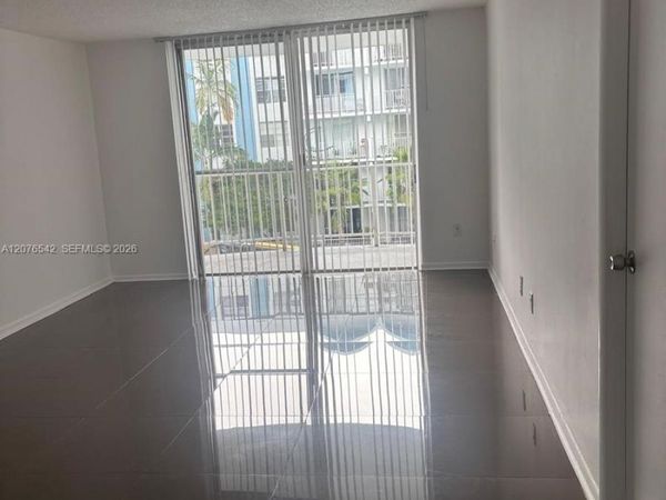 486 NW 165th St Rd , Unit B-308, Miami, FL 33169