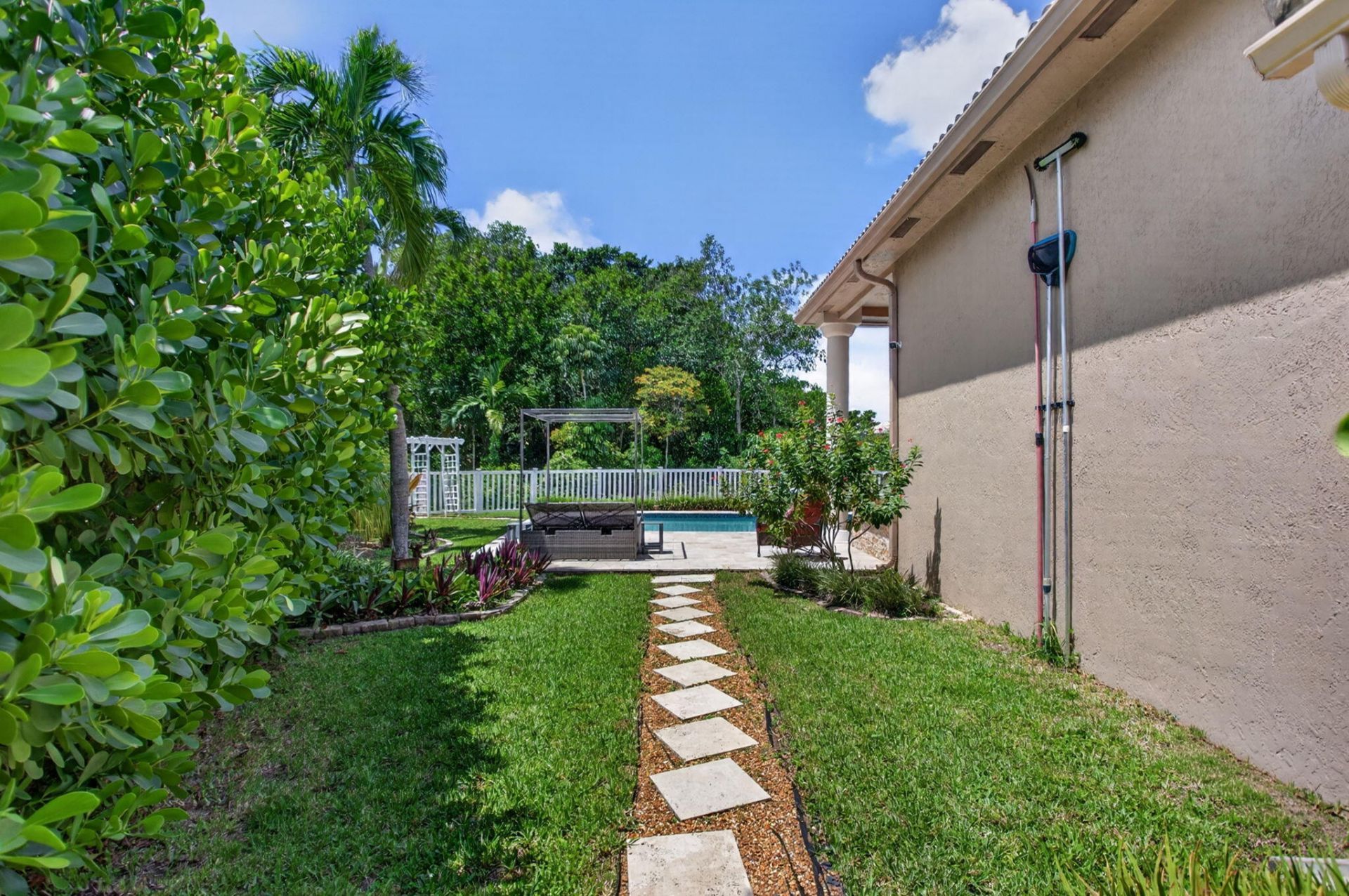 6161 NW 53rd Circle, Coral Springs, FL 33067 Photo