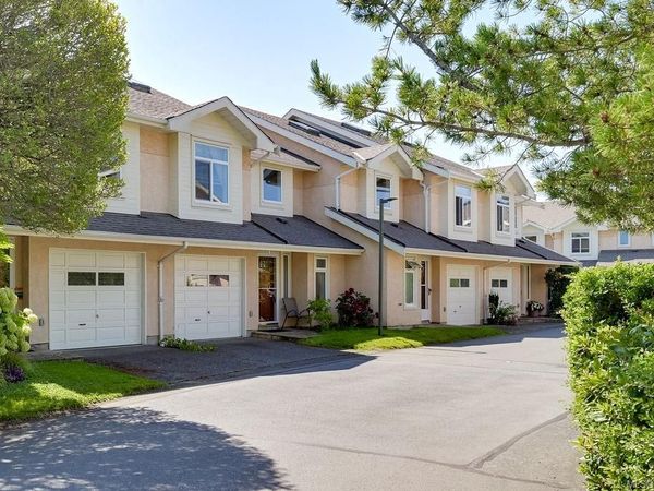 10471 Resthaven Dr, Unit #20, Sidney, BC V8L 3H6