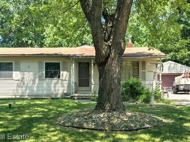 5449 Woodlawn Drive, Genesee Township, Mi 48506