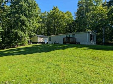 983 Wainwright Road SE, New Philadelphia, OH 44663