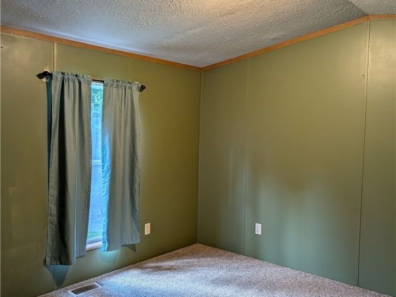 983 Wainwright Road SE, New Philadelphia, OH 44663 Photo 10