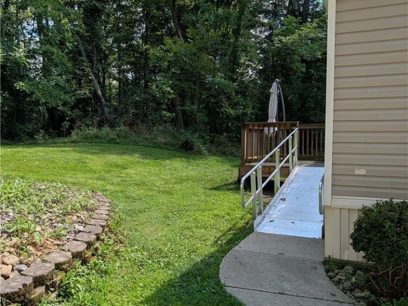 983 Wainwright Road SE, New Philadelphia, OH 44663 Photo 6
