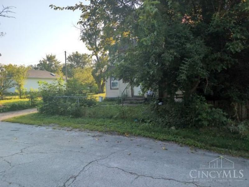 116 Maeder Avenue, Jefferson Township, OH 45417 Photo 3
