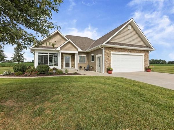 24496 Pleasant Valley Road, Wellsville, KS 66092