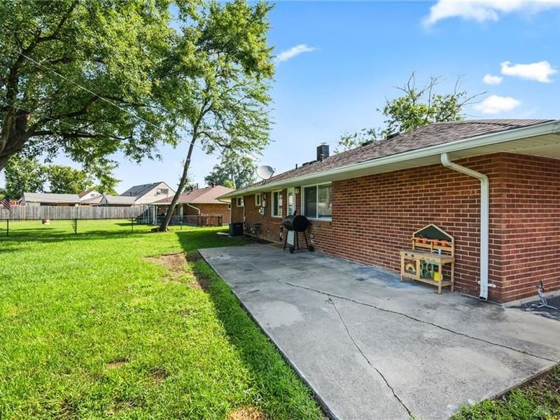 5717 Resik Drive, Huber Heights, OH 45424 Photo 35