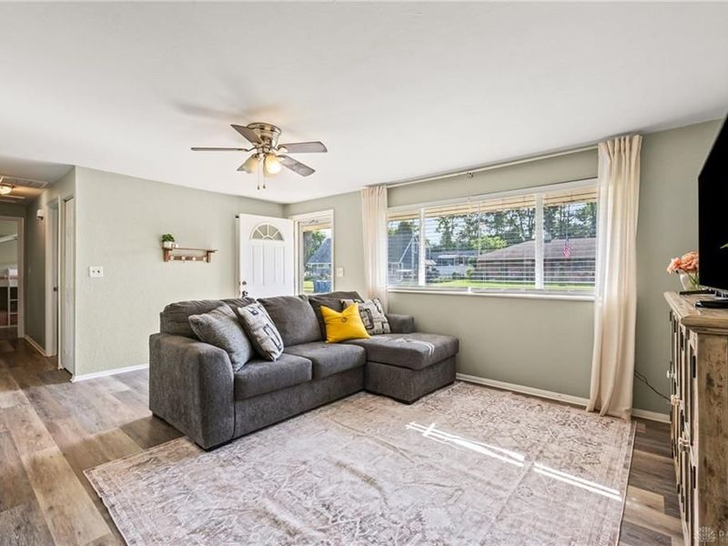 5717 Resik Drive, Huber Heights, OH 45424 Photo 6