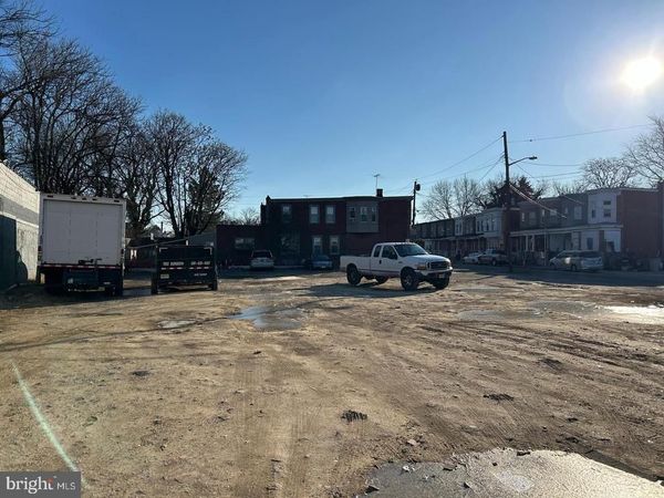 1672 MOUNT EPHRAIM AVENUE , CAMDEN, NJ 08104