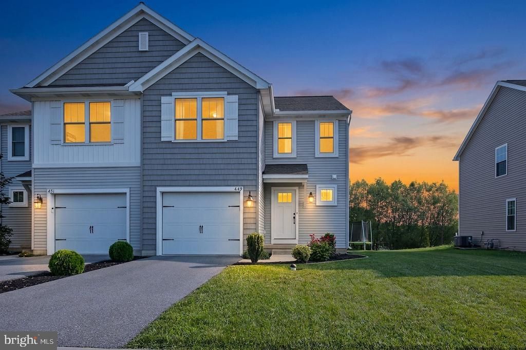 449 SMOKERING DRIVE, ROBESONIA, PA 19551