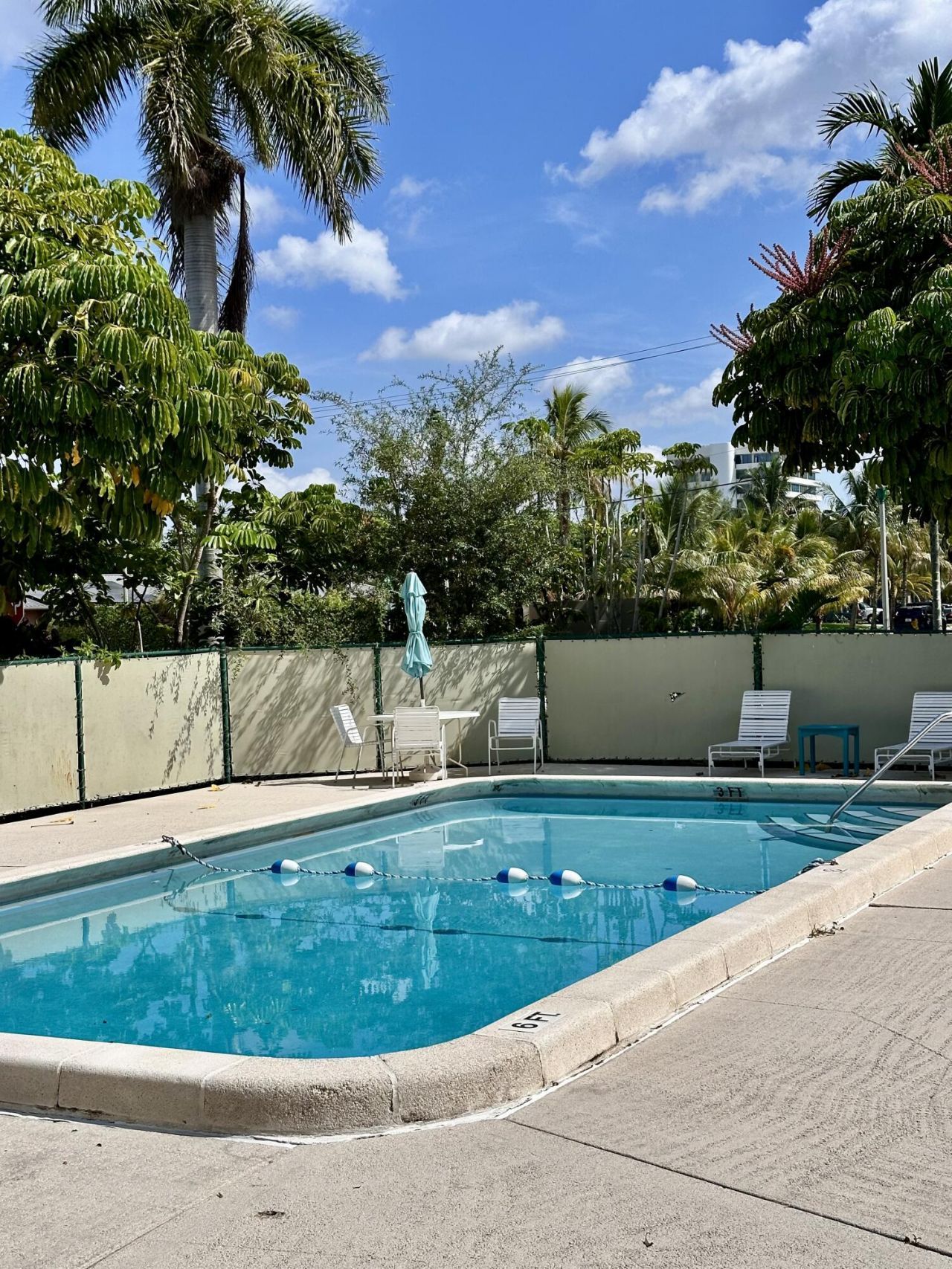 505 Spencer Drive, Unit 408, West Palm Beach, FL 33409 Photo