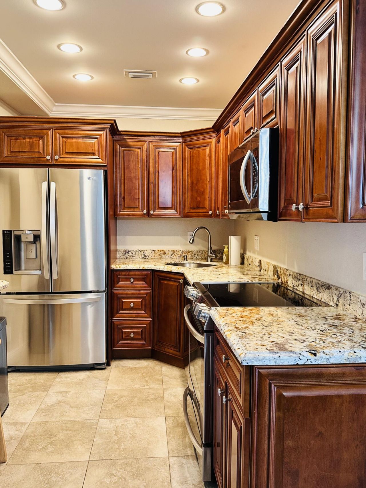 505 Spencer Drive, Unit 408, West Palm Beach, FL 33409 Photo