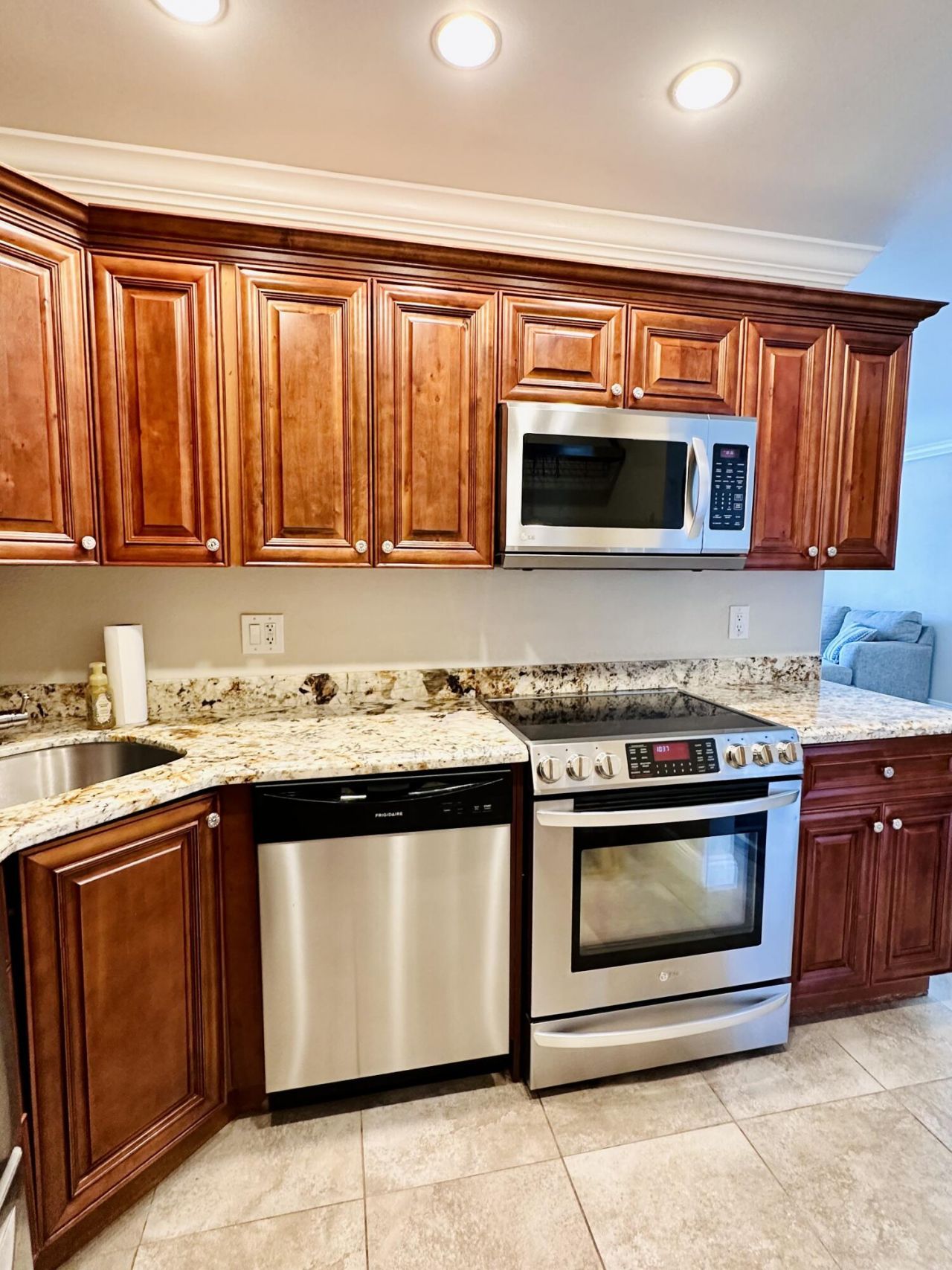 505 Spencer Drive, Unit 408, West Palm Beach, FL 33409 Photo