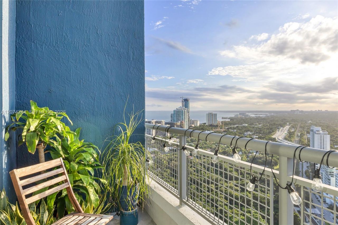 60 SW 13th St , Unit 3211, Miami, FL 33130 Photo