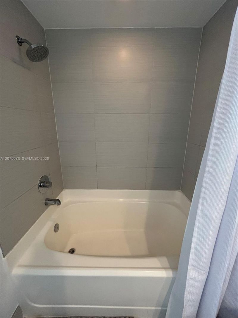 31 SE 6th St, Unit 1703, Miami, FL 33131 Photo