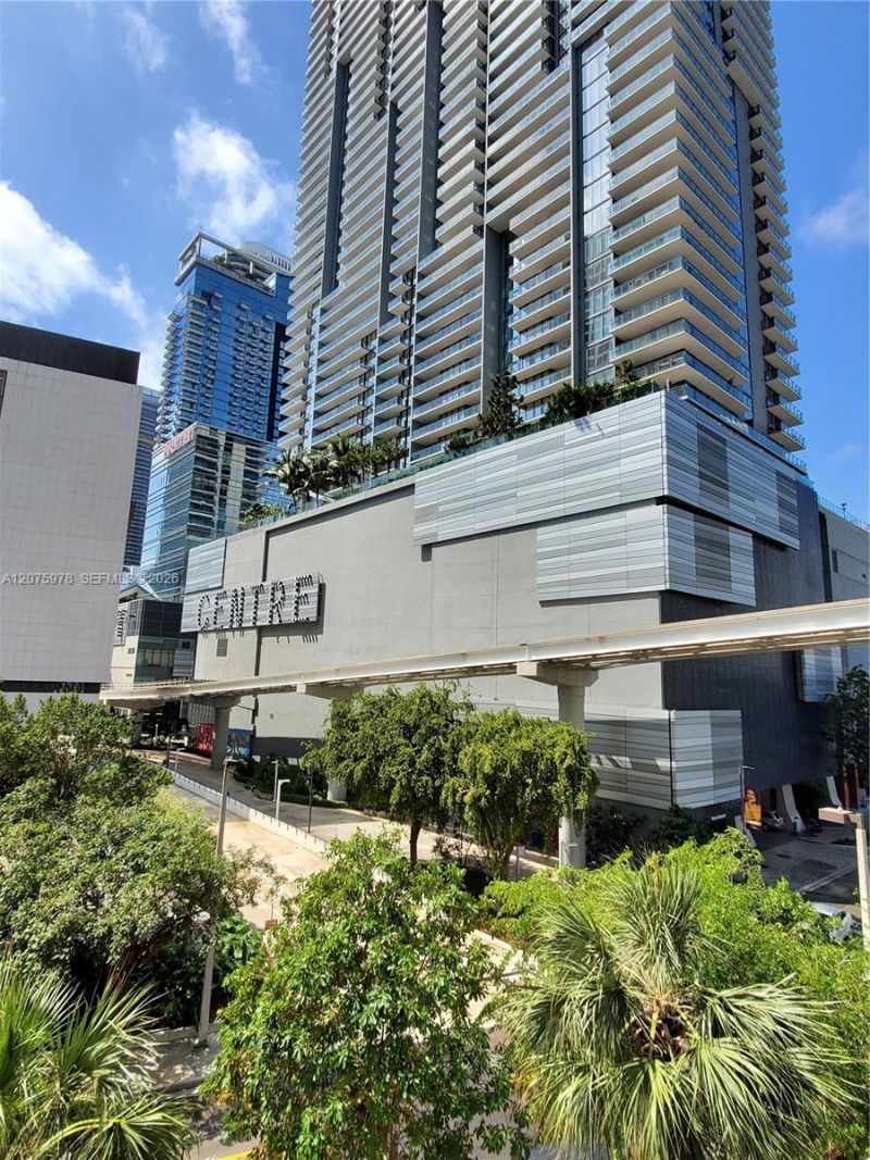 31 SE 6th St, Unit 1703, Miami, FL 33131 Photo