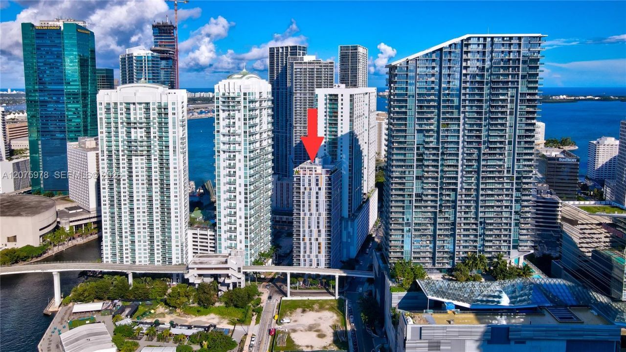 31 SE 6th St, Unit 1703, Miami, FL 33131 Photo