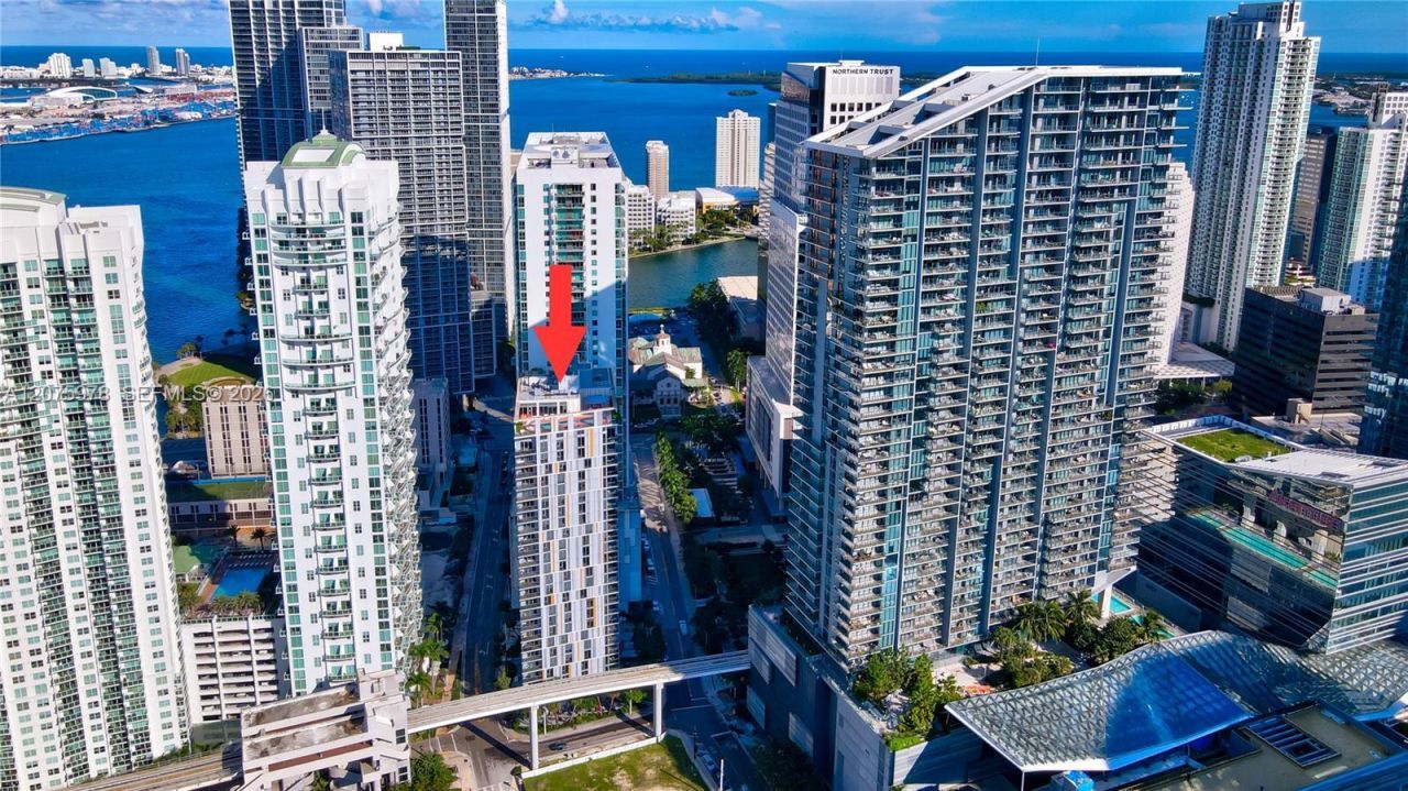 31 SE 6th St, Unit 1703, Miami, FL 33131 Photo