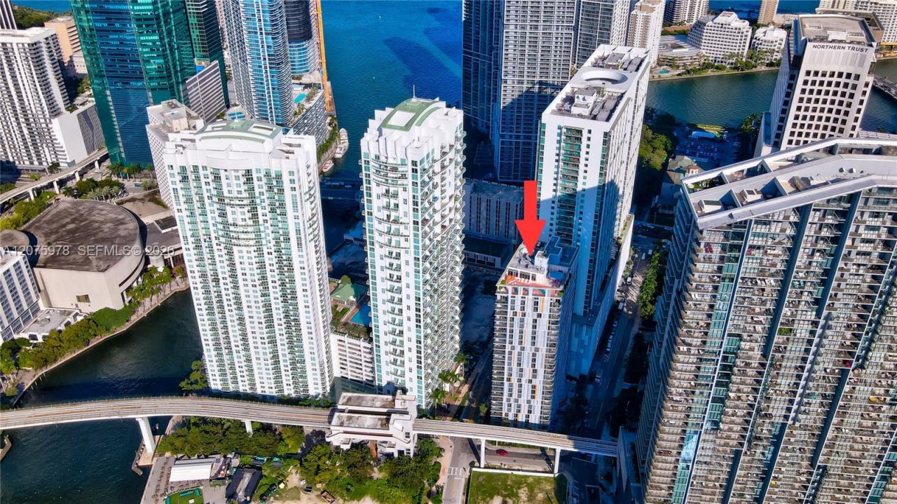 31 SE 6th St, Unit 1703, Miami, FL 33131 Photo