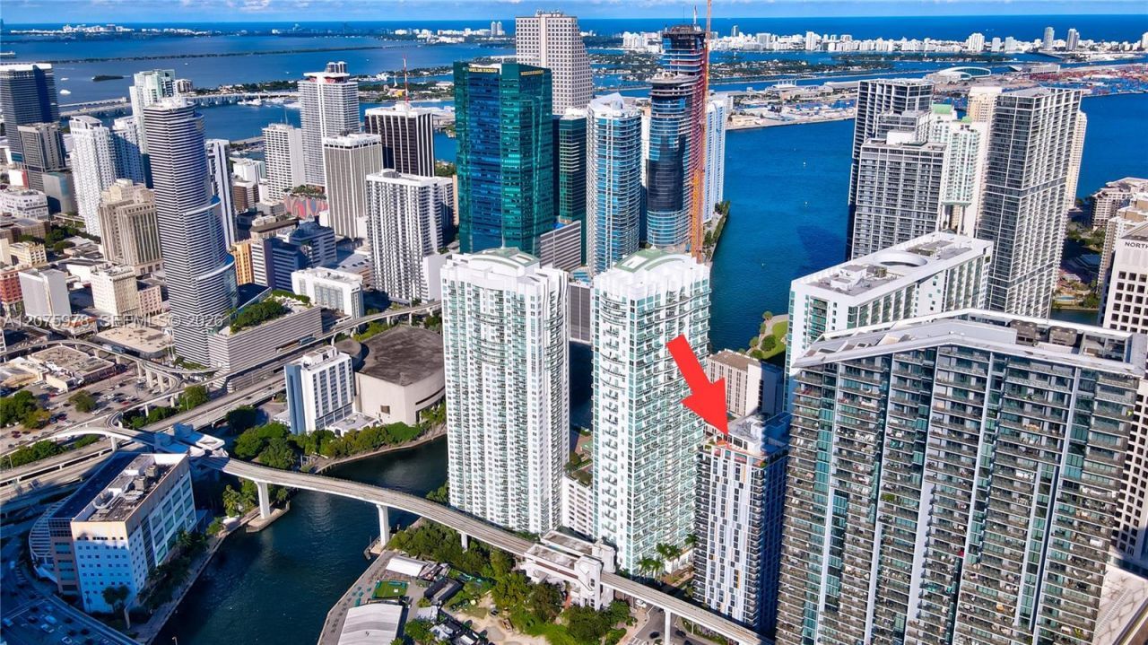 31 SE 6th St, Unit 1703, Miami, FL 33131 Photo