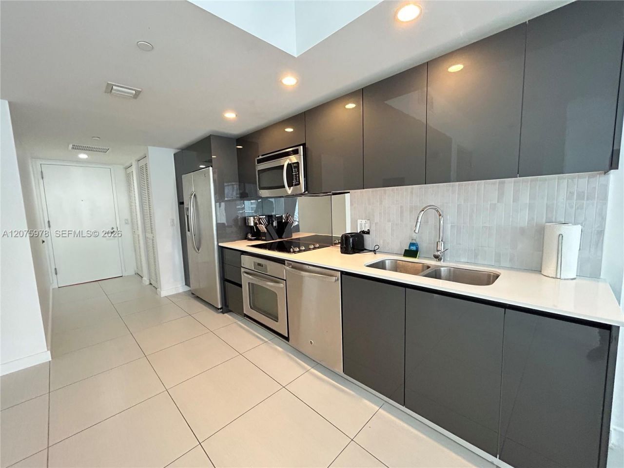 31 SE 6th St, Unit 1703, Miami, FL 33131 Photo
