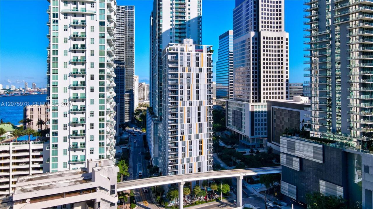 31 SE 6th St, Unit 1703, Miami, FL 33131 Photo