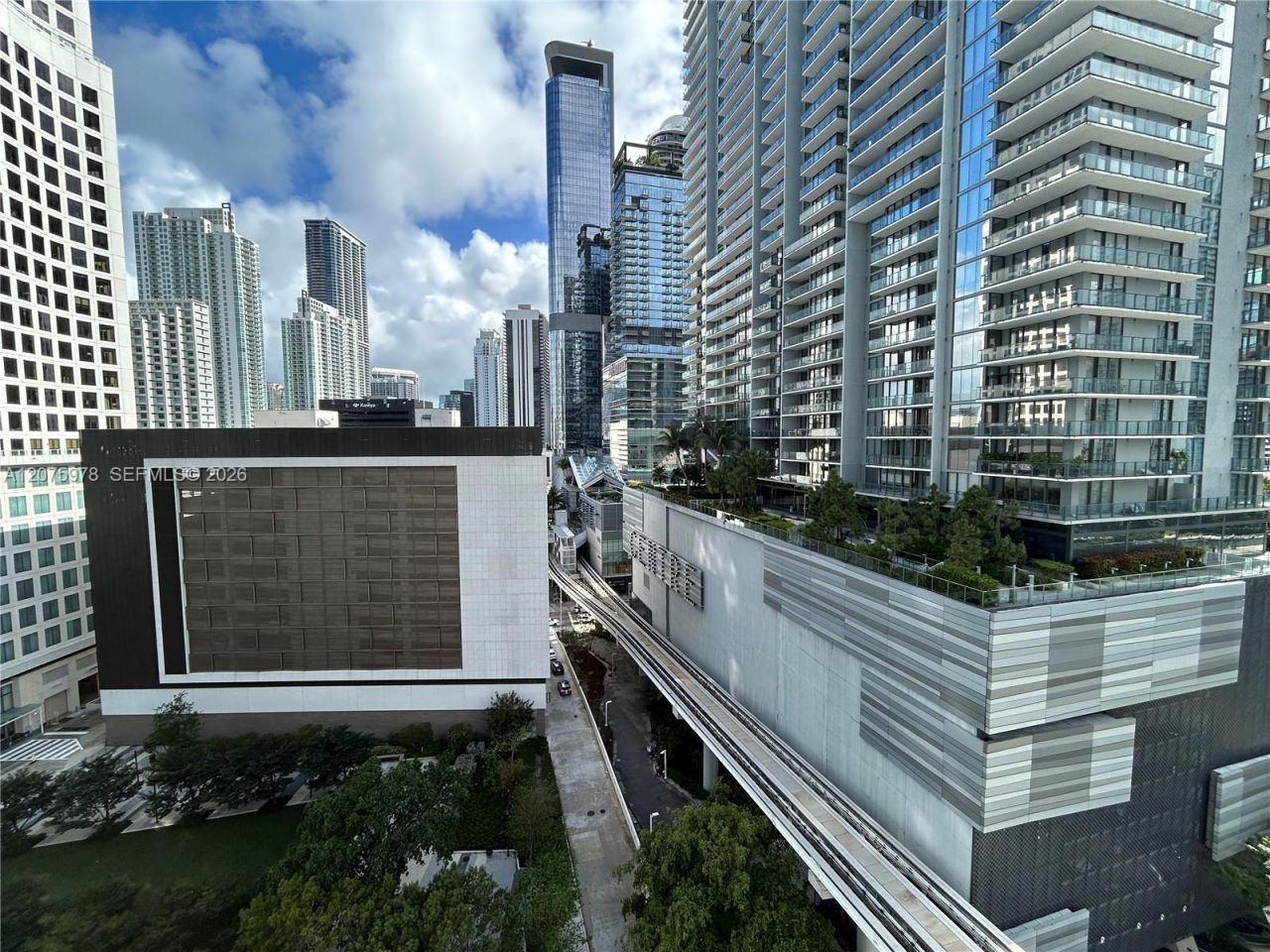 31 SE 6th St, Unit 1703, Miami, FL 33131 Photo