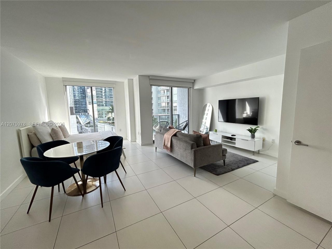 31 SE 6th St, Unit 1703, Miami, FL 33131 Photo