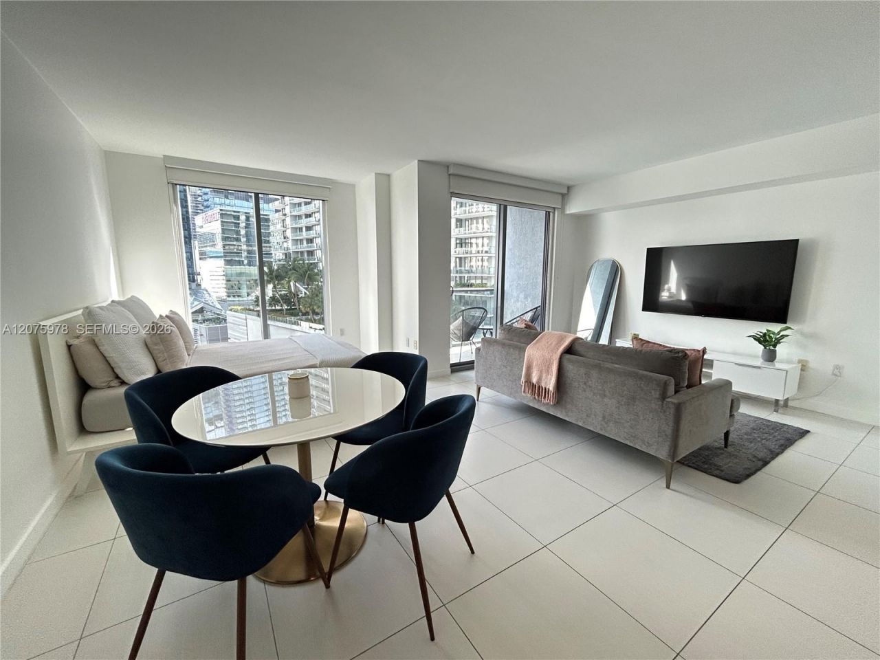 31 SE 6th St, Unit 1703, Miami, FL 33131 Photo