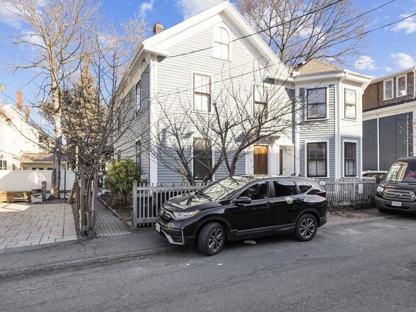 3 Pleasant Pl, Unit 3, Cambridge, MA 02139