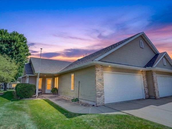 640 Springbrook Circle, DeForest, WI 53532
