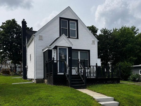 760 Grace Street, Platteville, WI 53818
