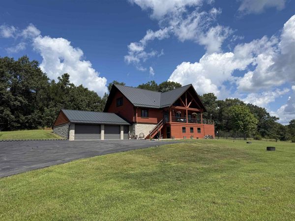 N5470 County Road B, Mauston, WI 53948