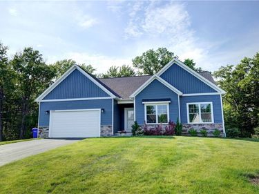 1093 Bear Creek Circle, Webster, NY 14580