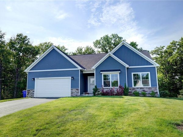 1093 Bear Creek Circle , Webster, NY 14580