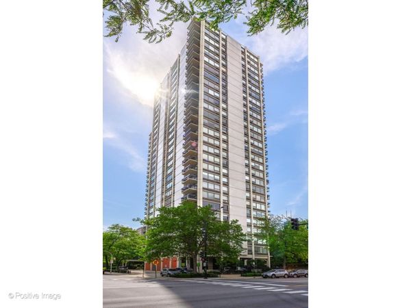 1360 N Sandburg Terrace, Unit 1106C, Chicago, IL 60610