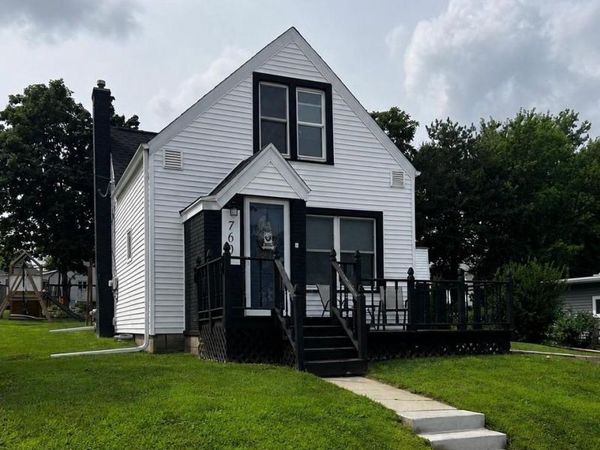 760 Grace Street, Platteville, WI 53818