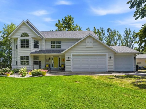 E5179 COUNTY ROAD B, Manawa, WI 54949