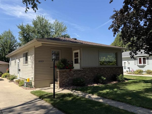 1033 S CLEVELAND STREET, Shawano, WI 54166