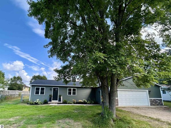 4358 Manor Wood Drive S, Traverse City, MI 49685