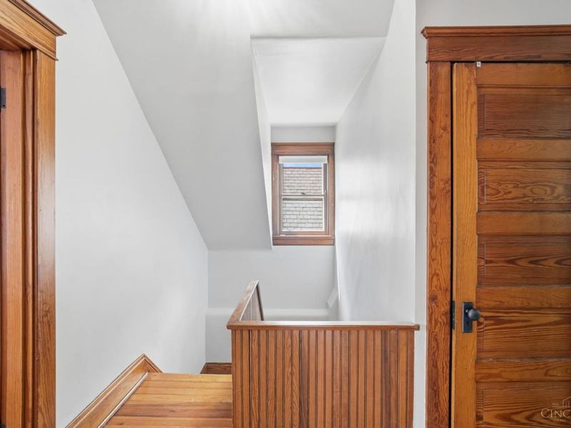 548 Howell Avenue, Cincinnati, OH 45220 Photo 39