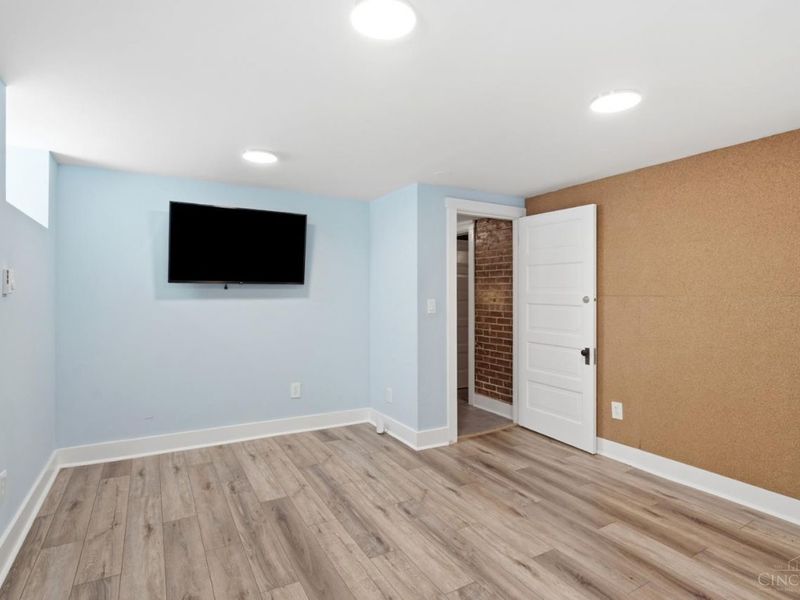 548 Howell Avenue, Cincinnati, OH 45220 Photo 50