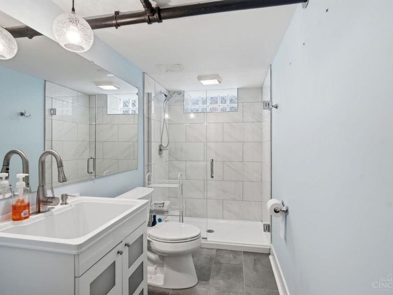 548 Howell Avenue, Cincinnati, OH 45220 Photo 52
