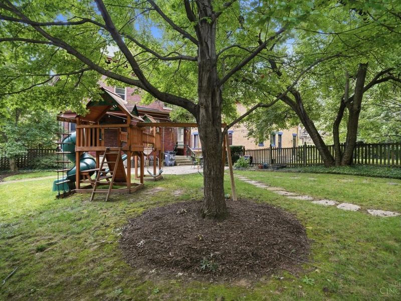 548 Howell Avenue, Cincinnati, OH 45220 Photo 55