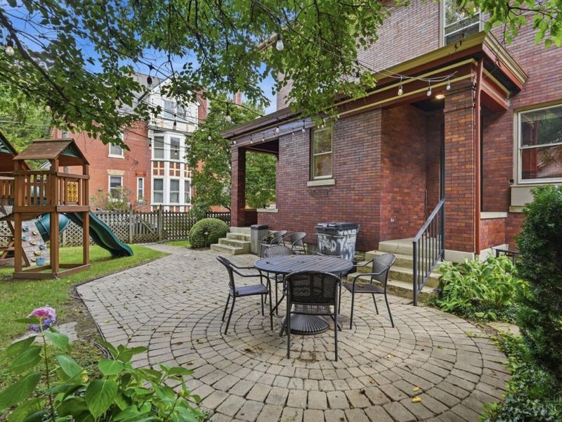 548 Howell Avenue, Cincinnati, OH 45220 Photo 58