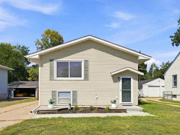 1893 Highway 96 E, White Bear Lake, MN 55110