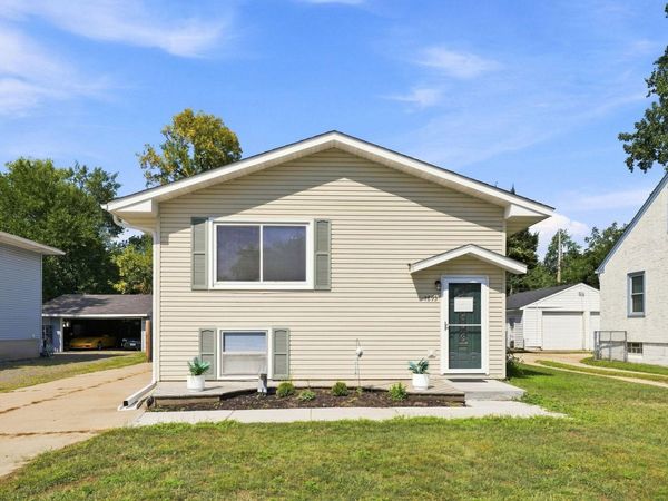 1893 Highway 96 E, White Bear Lake, MN 55110